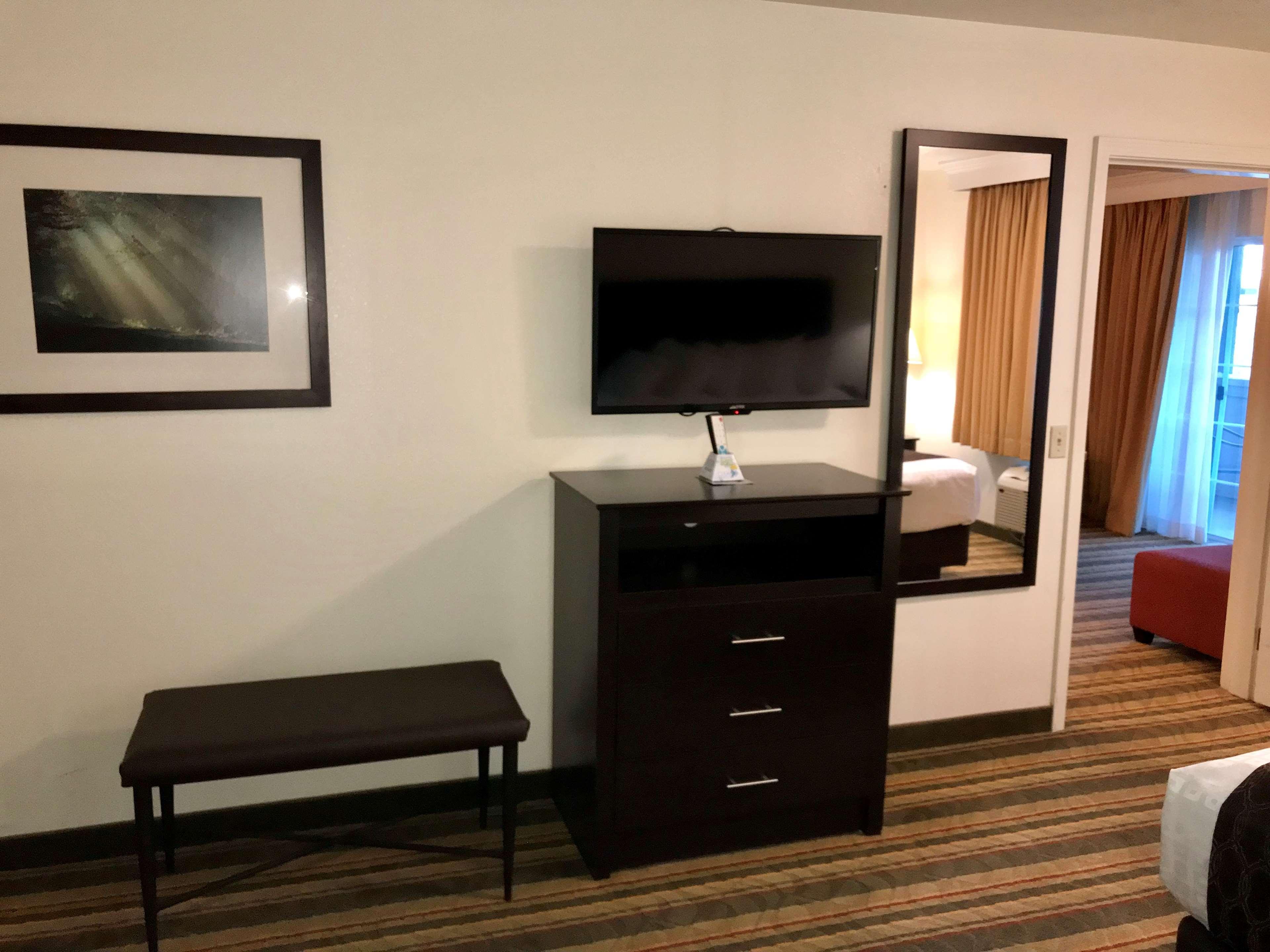 Best Western Plus Moose Jaw Exterior foto